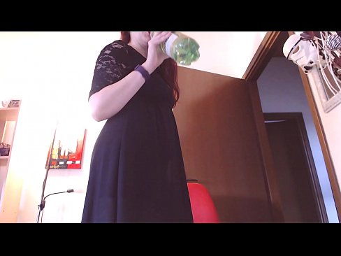 ❤️ Një skllav i nënshtruar që i pëlqejnë brekët e pista dhe të shijshme detyrohet të masturbojë pasi shikon këtë video! ❤️ Porno në sq.pornokey.ru