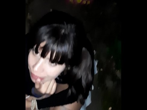 ❤️ Në rrugë penisi i fryrë në këmbim të karamele ❤️ Porno në sq.pornokey.ru